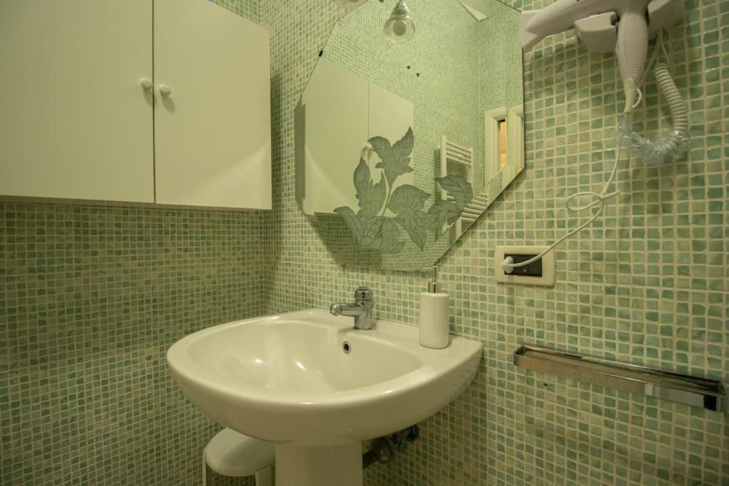 Appartement Nest Near Metrostop