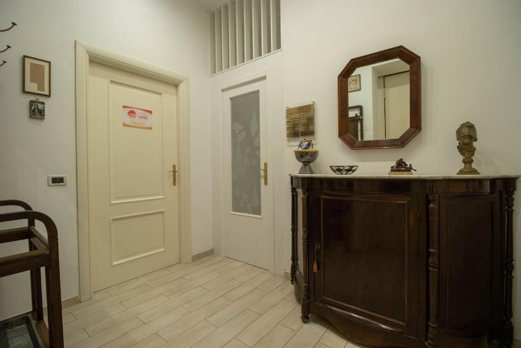 Apartment Nest Near Metrostop Naples
